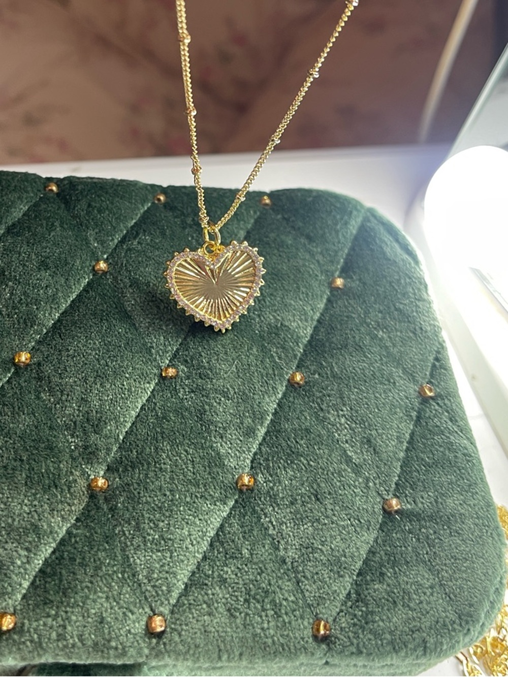 Gold Heart Pendant Necklace - Elegant Women's Jewelry